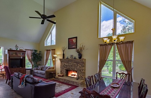Cherokee House | Foxwood Retreat, just minutes from Harrah's Casino in downtown Cherokee