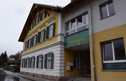 Bad Aussee House | Frühstückspension Josefinum