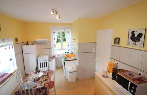 Granges-Aumontzey Cottage | Secluded Forest Retreat with Pond, Ideal for Family or Friends, Sleeps 6
