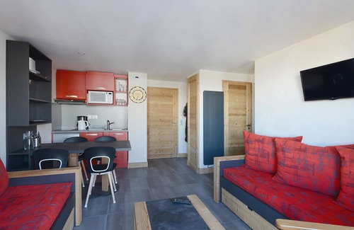 Bellentre Apartment | Renovated apartment - Near slopes 5 pers - Balcony Mont Blanc view
