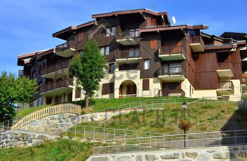 Montchavin Apartment | Charming renovated apt for 6/7, near slopes & Espace Paradisio