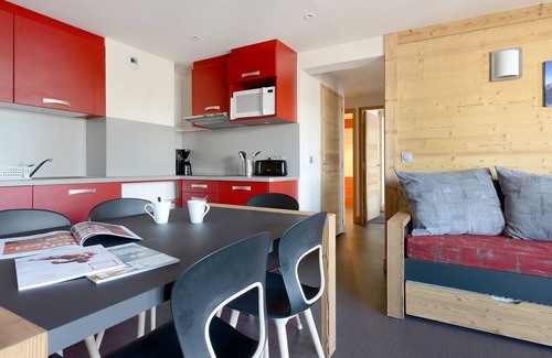 Bellentre Apartment | Renovated 3-Room Apartment · Near Slopes · Balcony · Sauna & Hammam Access