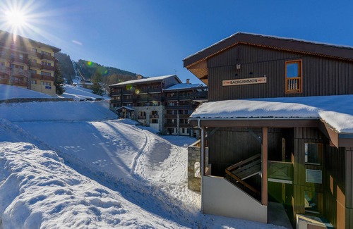 Bellentre Apartment | Renovated 3-Room Apartment · Near Slopes · Balcony · Sauna & Hammam Access