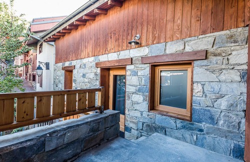 Montchavin Apartment | Renovated 4-Room Apartment with Mezzanine, Terrace, and Ski Room - Heart of Montchavin