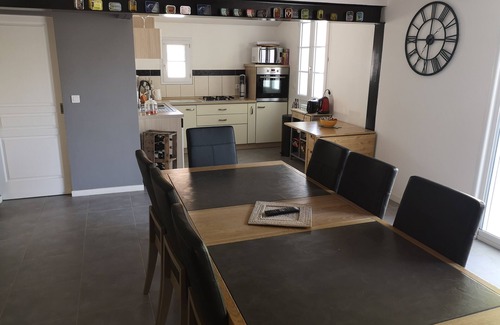 Noirmoutier-en-l'Ile House | Maison au Vieil Calme et Tout Confort Proche des Commodités à 400 m des Plages