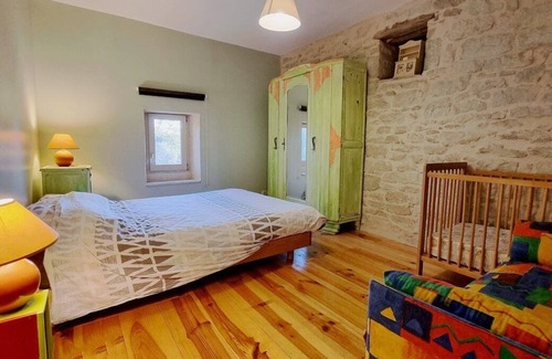 Saint-Jean-de-Maruejols-et-Avejan Cottage | 30UKELE Ukelele