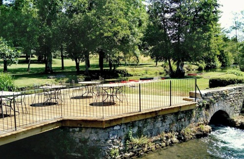 Saint-Martin-de-Saint-Maixent House | Domaine Moulin la Place, 20m swimming pool, Jacuzzi, 7ha park