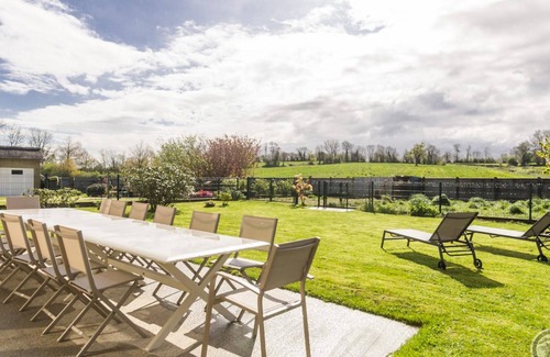 Saint-Sauveur-Lendelin Cottage | Charming Historic Farmhouse near Beaches, Private Garden, and Modern Amenities