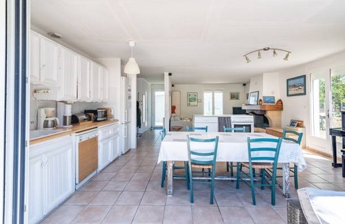 Sainte-Foy-d'Aigrefeuille House | 103 m² House ∙ 4 bedrooms ∙ 8 guests