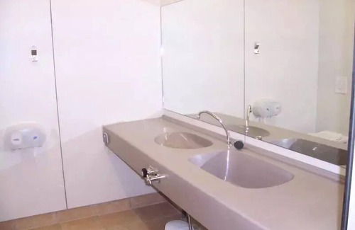 Villedieu-les-Poeles House | Flower Camping Les Chevaliers de Malte * - Standard mobile home 29 m2 (2ch-4/5 pers) + TV + terrace 4 to 5 people - 4 pers. included in the tariff