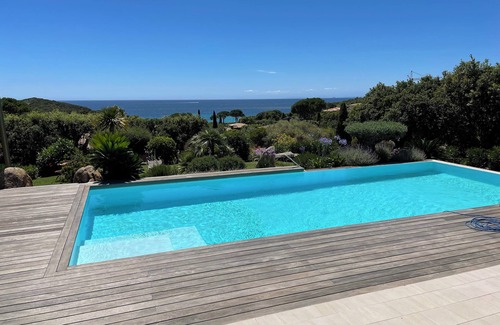 Cirendinu Villa | Luxury villa in private estate with sea view and beach access 150 metres away