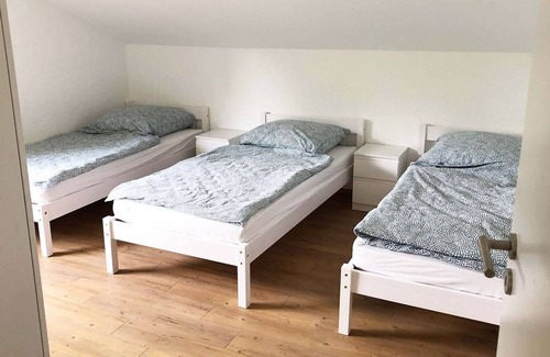 Egelsbach Apartment | Fr04 Ferienwohnung mit Sat-tv, Küche & Wlan