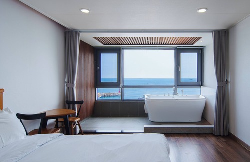 Aewol House | Frame Pension