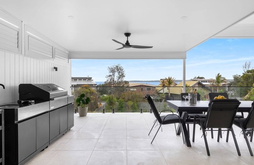 Berrara House | Frank and Coco's in Berrara