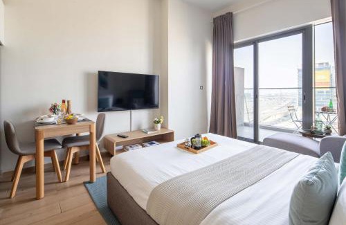 Jebel Ali Apartment | Frank Porter - Aura by Azizi