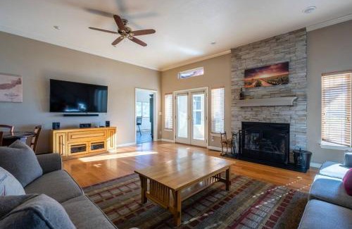 Shenandoah Valley House | Fraser Family Vineyard Estate Pet-Friendly Home