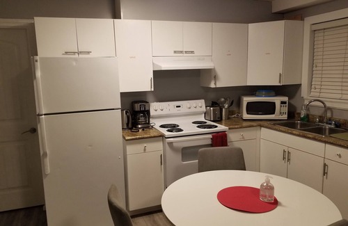 Guildford House | Fraser Heights 3 Br Basement Suite Surrey
