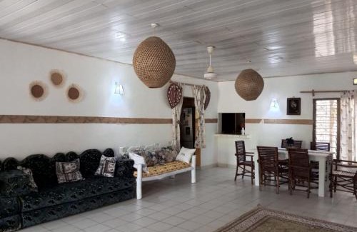 Tiwi House | Fred Hunter Villa
