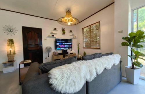 Santa Fe Apartment | Fredo's Guest House at Pangpang Bar & Restaurant