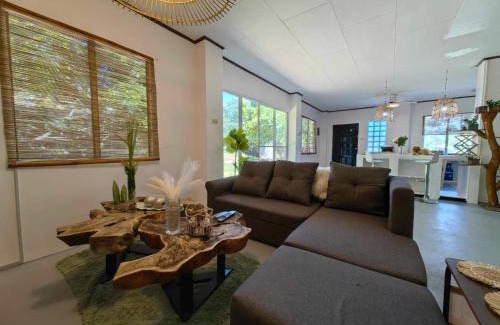 Santa Fe Apartment | Fredo's Guest House at Pangpang Bar & Restaurant