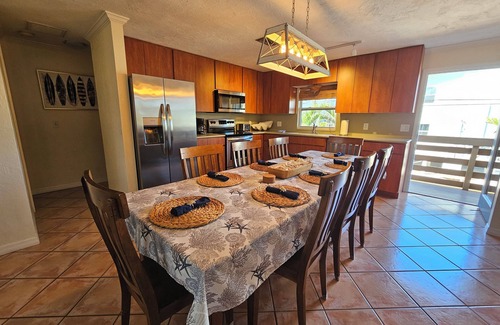 Englewood House | FREE Bikes, Kayaks, SUP's and more! - Your going to love this Penthouse suite!