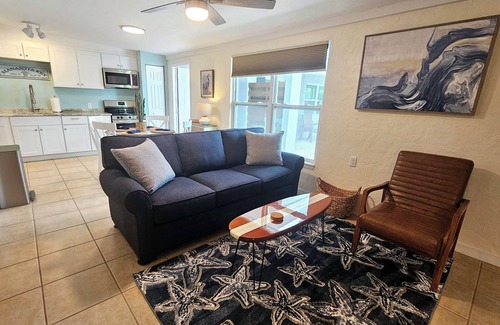 Englewood House | FREE Bikes, Kayaks, SUP's and More! Spoil yourself with unmatched amenities!