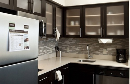 Aldine Condo | Free Breakfast Buffet + Outdoor Pool | Comfy Suite