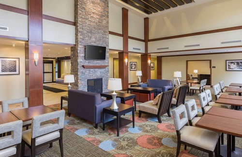 Canton Condo | Free Breakfast Buffet. Pool & Hot Tub Access. Great Location!