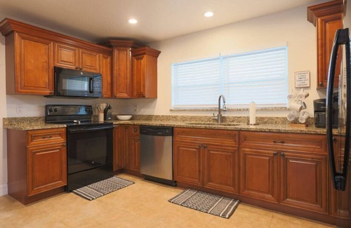 Apollo Beach House | Free Heated Pool | Dog Friendly | No Cleaning Fee