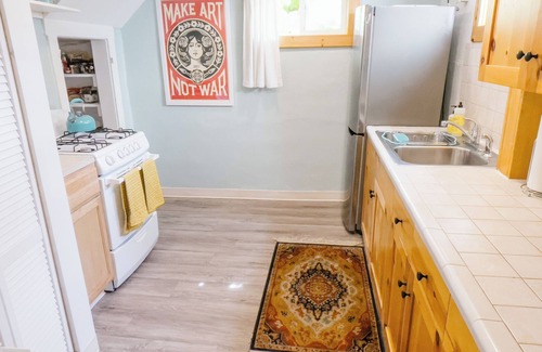 Bozeman House | FREE NIGHT OFFER! Downtown 5 Bedroom Historic Home