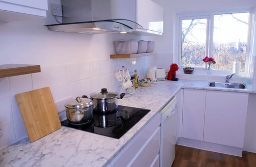 Newmarket Apartment | FREE parking, Central Location,1 Bedroom Apartment near Tattersalls