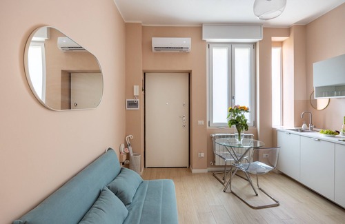 Zona Farini Apartment | [Free Parking - Modern House] 10 Min to Duomo