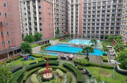Paranaque Apartment | Free Pool Access near MOA 622