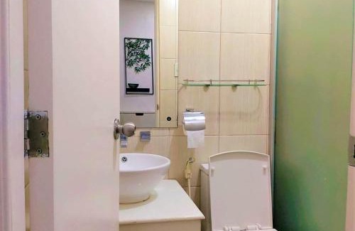 Ermita Night District Hotel | FREE Pool n FREE Sauna Access OceanView Balcony in The Heart of Manila, Front of Robinsons Mall, Walking Distance to US Embassy Limited Slots x Secure Your Limited Offer This Month