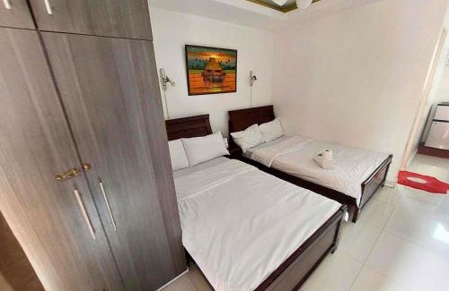 Ermita Night District Hotel | FREE Pool n FREE Sauna Access OceanView Balcony in The Heart of Manila, Front of Robinsons Mall, Walking Distance to US Embassy Limited Slots x Secure Your Limited Offer This Month