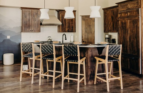 Warrior's Mark House | Free SkyCard Act-Lux Townhome, Hot Tub, 2 Car Garage - River's Edge Retreat