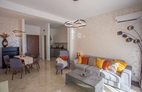 Becici Apartment | *Free Spa* Modern Dream Getaway! Sea View 1BR + p.nn