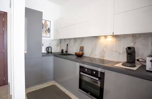 Becici Apartment | *Free Spa* Modern Dream Getaway! Sea View 1BR + p.nn