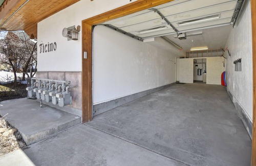 Midway House | Free Tickets to Historic Railroad, Beautifully Updated Zermatt Resort Townhome!