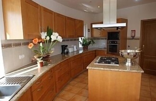 Colinas Verdes Villa | Free Wi-Fi. Breathtaking Views with swimming pool