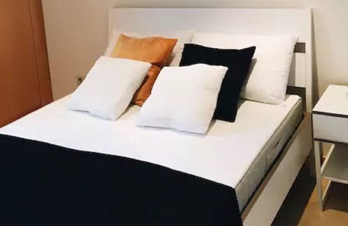 Figueira da Foz Apartment | FREE WIFI / NETFLIX! APT center 1 min walk beach / river / casino !!!