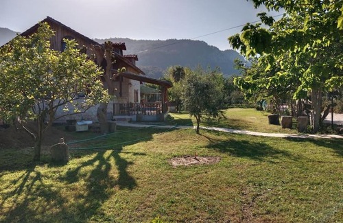 Cirali House | Freihstendes Steinhaus auf einen großen Garten