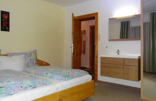 Sankt Martin bei Lofer Apartment | Frenner, Hildegard - Apartment / 2 bedrooms / shower, bath, WC