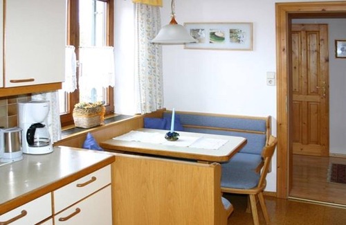 Sankt Martin bei Lofer Apartment | Frenner, Hildegard - Apartment / 2 bedrooms / shower, bath, WC