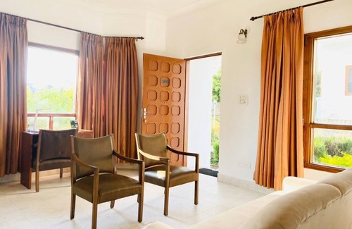 Palampur Hotel | Fresco Hotel & Residences