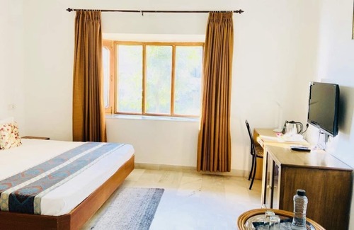 Palampur Hotel | Fresco Hotel & Residences