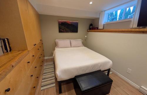 Rossland Apartment | Fresh Studio Apartment in Central Rossland