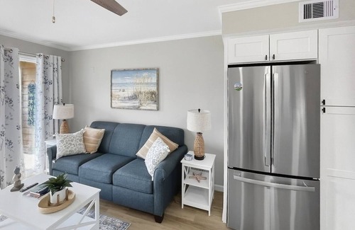 Folly Field Condo | FRESHLY RENOVATED OCEAN VILLA – COASTAL STYLE & OCEAN VIEWS