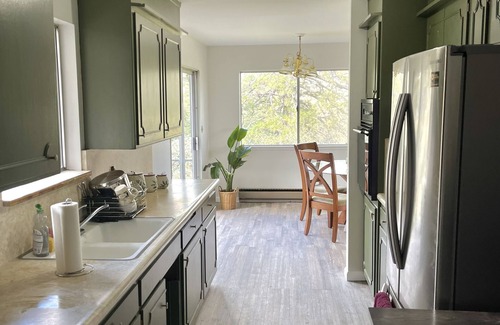 Ahwahnee House | Freshly Renovated Cabin at a Flower Farm