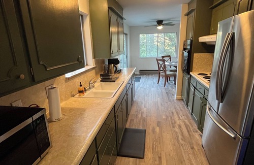 Ahwahnee House | Freshly Renovated Cabin at a Flower Farm